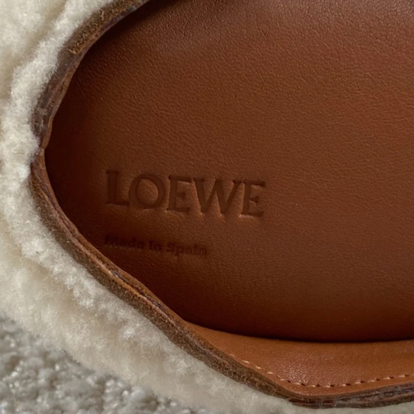 Authentic Loewe Rabbit Crossbody Bag Shearling Mini - Picture 5 of 8